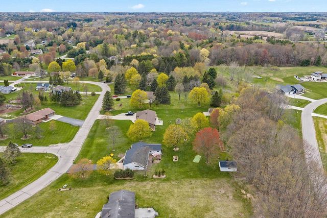 2504 STONEGATE DRIVE, Suamico, WI 54313