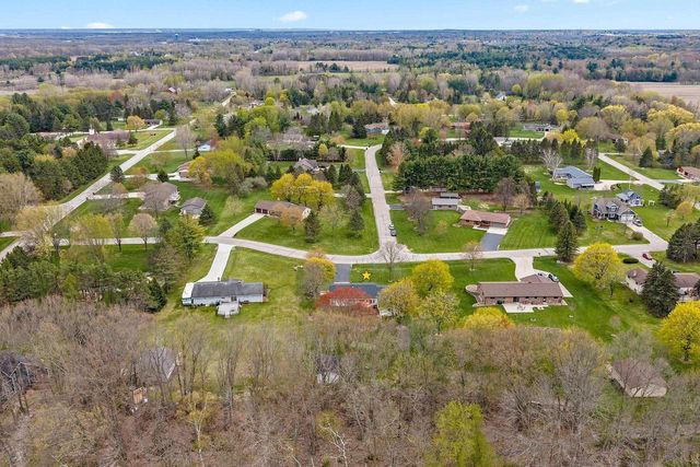 2504 STONEGATE DRIVE, Suamico, WI 54313