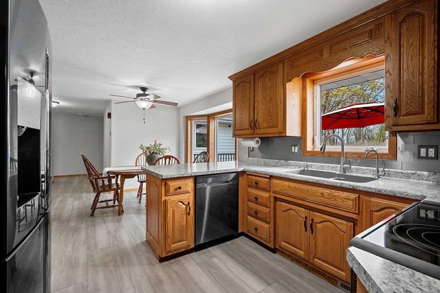 2504 STONEGATE DRIVE, Suamico, WI 54313