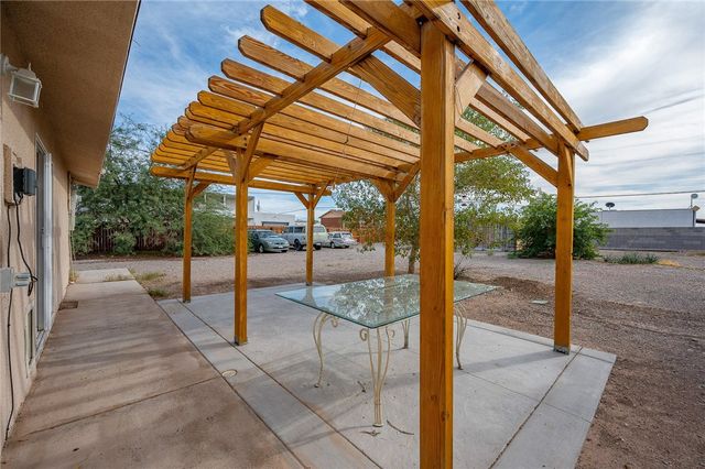 1220 Riverview Drive, Bullhead City, AZ 86442