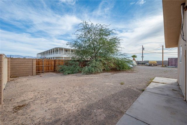 1220 Riverview Drive, Bullhead City, AZ 86442