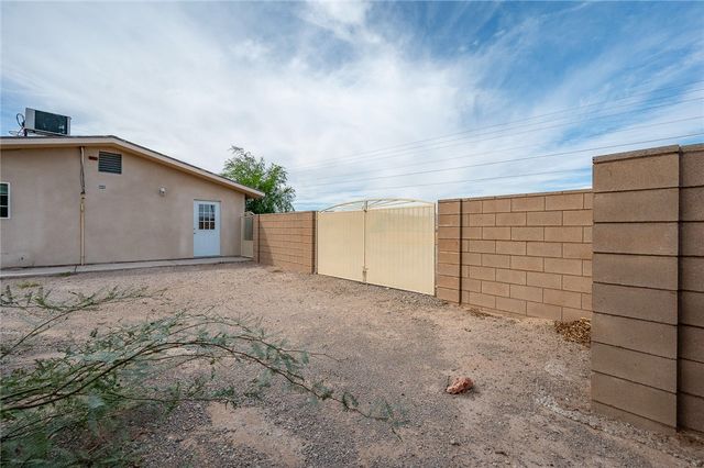 1220 Riverview Drive, Bullhead City, AZ 86442