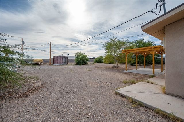 1220 Riverview Drive, Bullhead City, AZ 86442