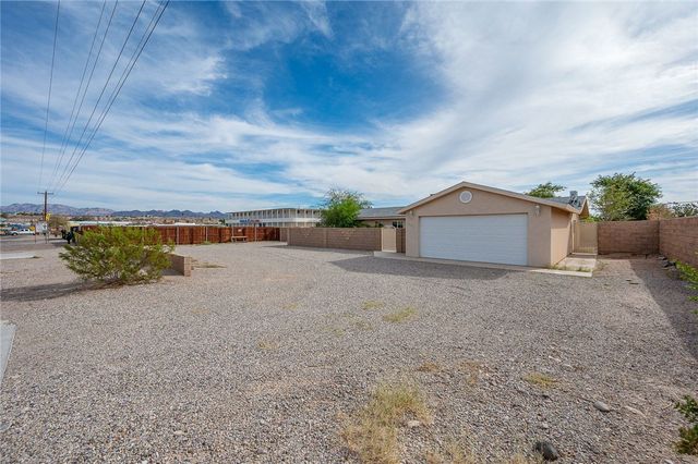 1220 Riverview Drive, Bullhead City, AZ 86442