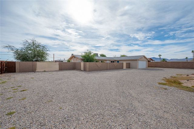 1220 Riverview Drive, Bullhead City, AZ 86442