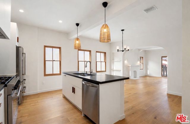 346 N Gardner Street, Los Angeles, CA 90036