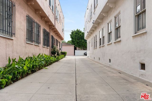 346 N Gardner Street, Los Angeles, CA 90036