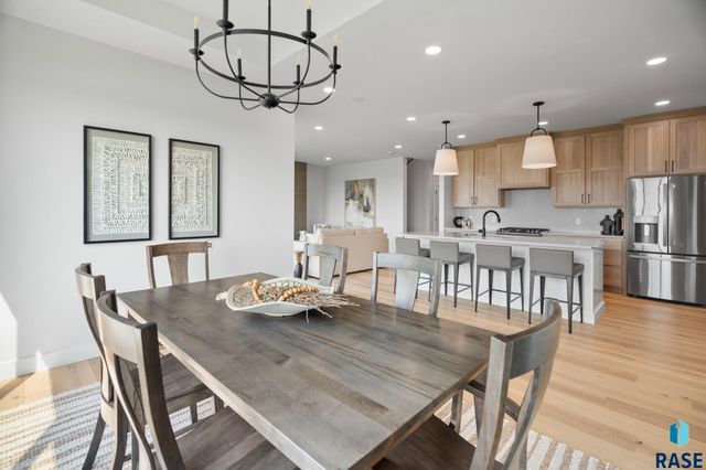 1127 E Thompson Pl Place, Tea, SD 57064