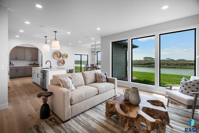 1127 E Thompson Pl Place, Tea, SD 57064