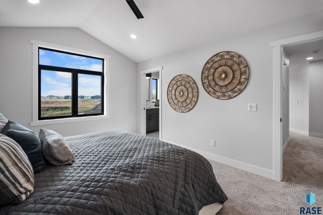 1127 E Thompson Pl Place, Tea, SD 57064