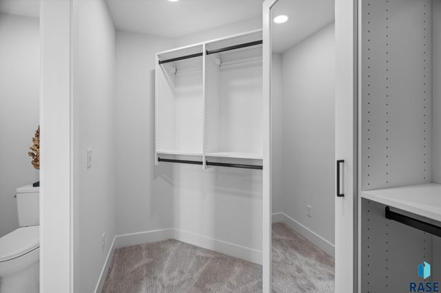 1127 E Thompson Pl Place, Tea, SD 57064