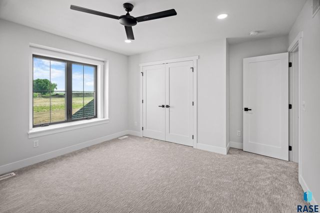 1127 E Thompson Pl Place, Tea, SD 57064