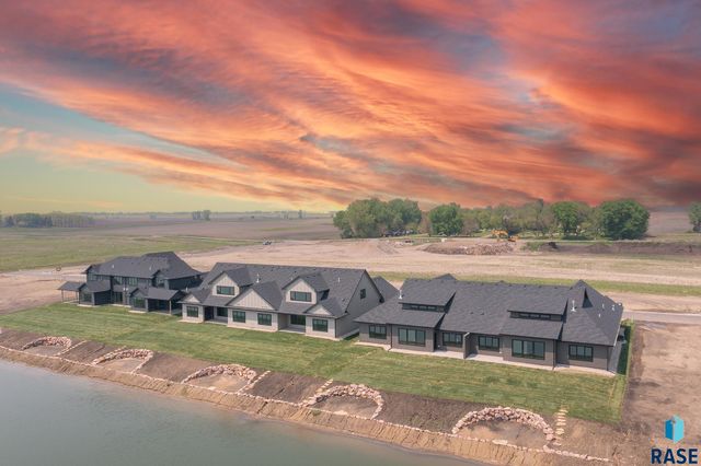 1127 E Thompson Pl Place, Tea, SD 57064