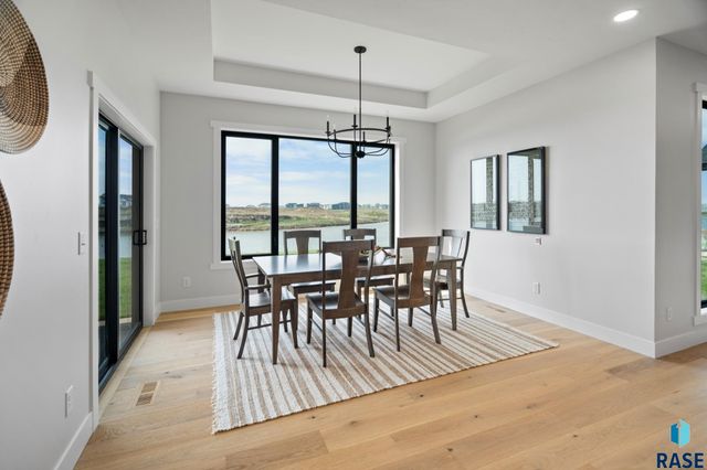 1127 E Thompson Pl Place, Tea, SD 57064