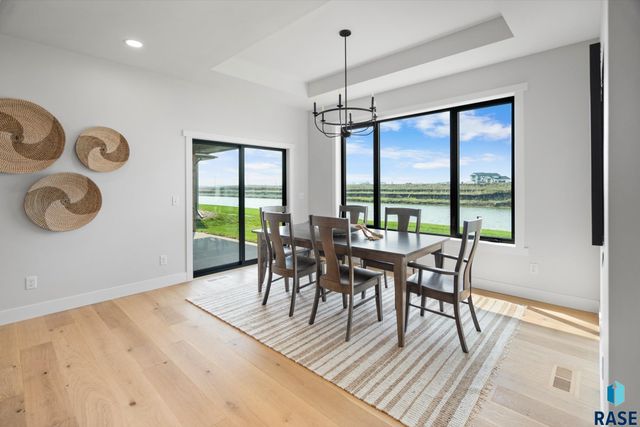 1127 E Thompson Pl Place, Tea, SD 57064