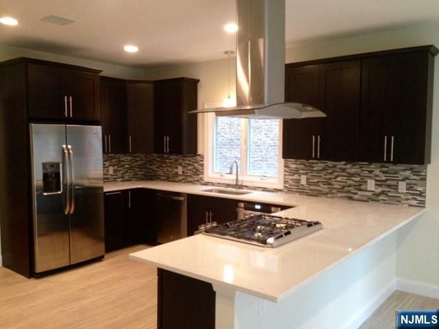 52 W Homestead Avenue A, Palisades Park, NJ 07650