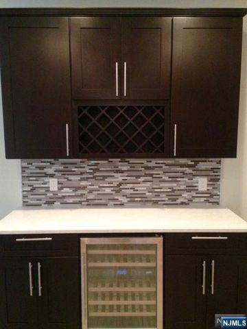 52 W Homestead Avenue A, Palisades Park, NJ 07650