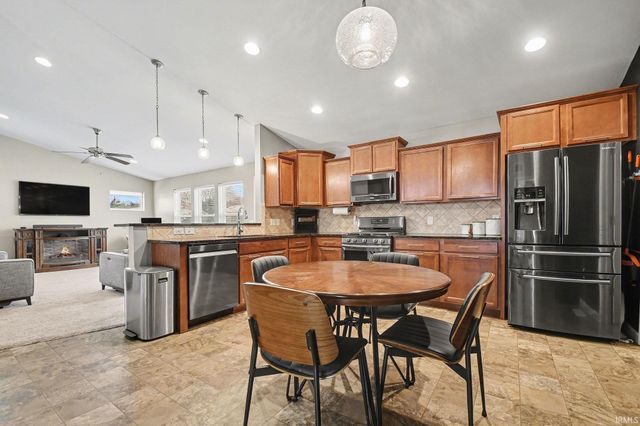 20341 Kiefer Way, South Bend, IN 46637