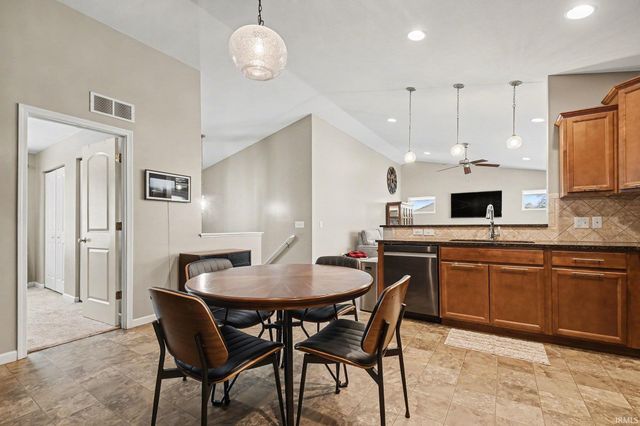 20341 Kiefer Way, South Bend, IN 46637