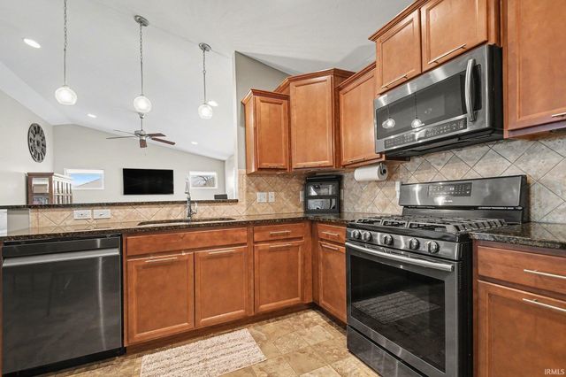 20341 Kiefer Way, South Bend, IN 46637