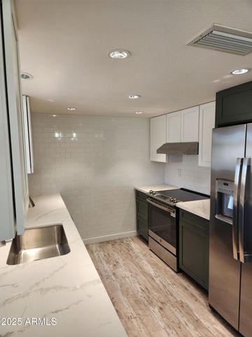 12432 W FIELDSTONE Drive, Sun City West, AZ 85375