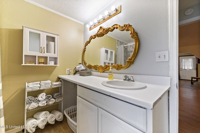 207 Mccaughan Avenue, Long Beach, MS 39560