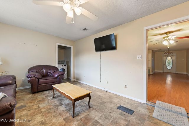 207 Mccaughan Avenue, Long Beach, MS 39560