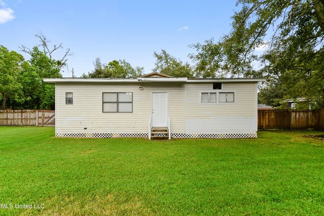 207 Mccaughan Avenue, Long Beach, MS 39560