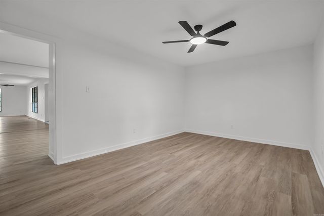 65 Pinter Ln, Morrilton, AR 72110