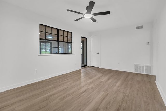 65 Pinter Ln, Morrilton, AR 72110