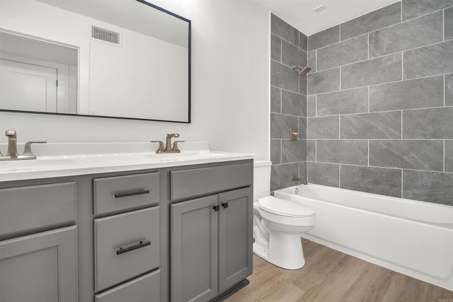 65 Pinter Ln, Morrilton, AR 72110