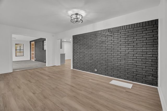 65 Pinter Ln, Morrilton, AR 72110