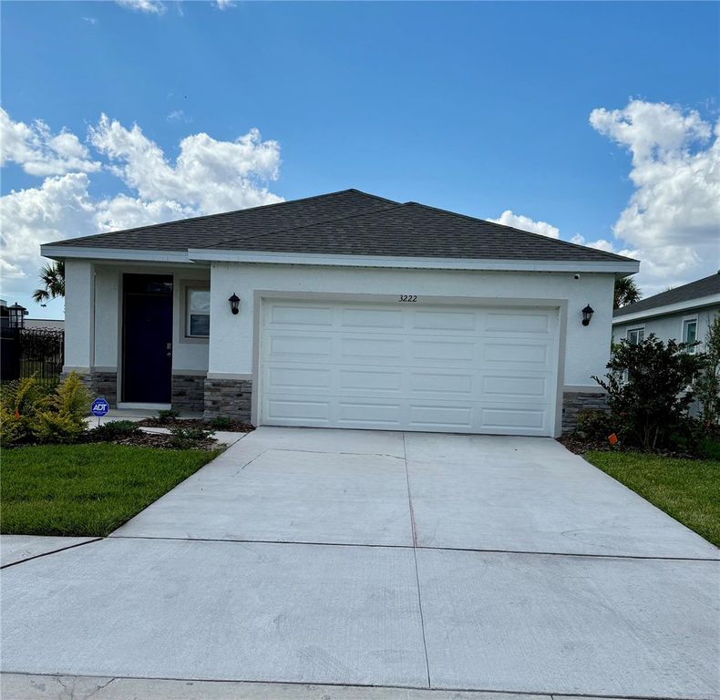 Image 1 of property listing at 3222 BITTERROOT LANE, Bradenton, FL 34211