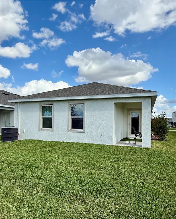 Image 3 of property listing at 3222 BITTERROOT LANE, Bradenton, FL 34211