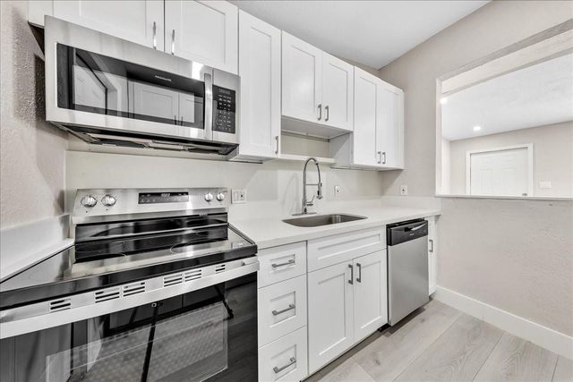 305 NE 8th Street, Pompano Beach, FL 33060