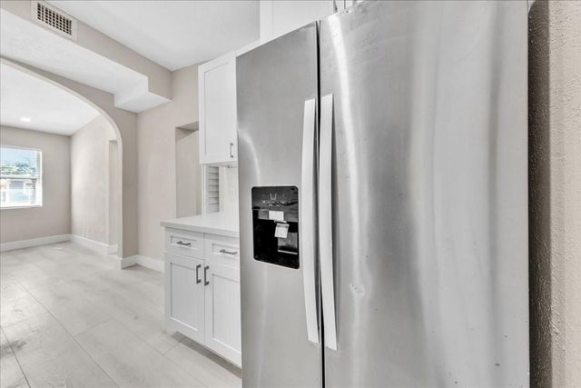 305 NE 8th Street, Pompano Beach, FL 33060