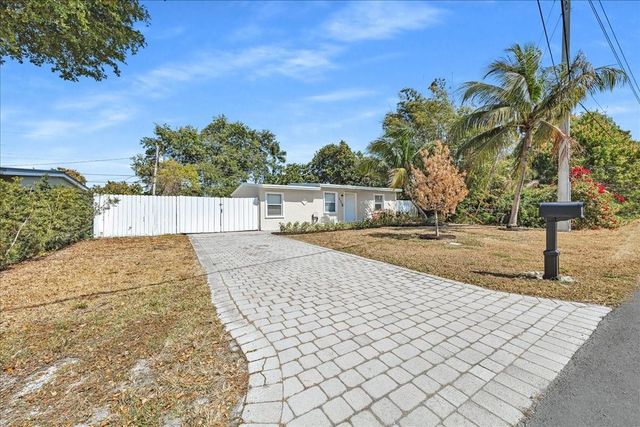 305 NE 8th Street, Pompano Beach, FL 33060