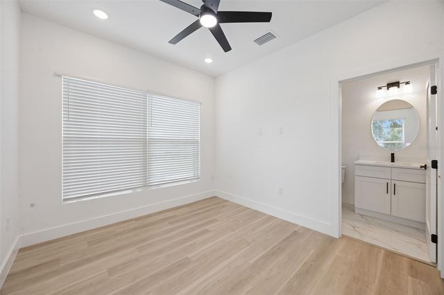 521 W HERRIOTT AVENUE, Oakland, FL 34760