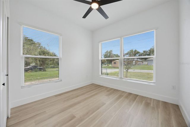 521 W HERRIOTT AVENUE, Oakland, FL 34760