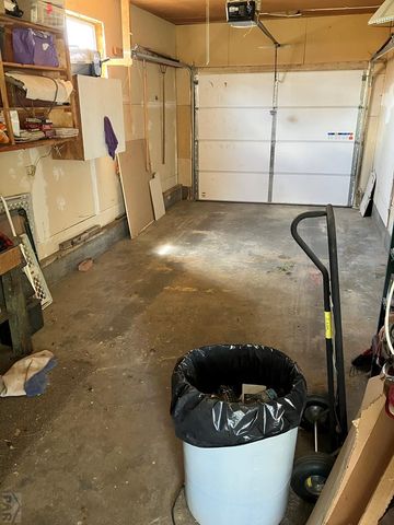 915 Maple Ave, La Junta, CO 81050