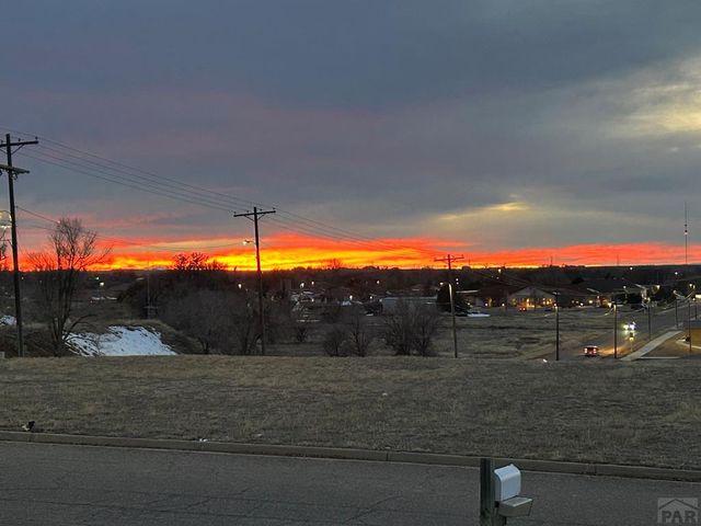 915 Maple Ave, La Junta, CO 81050