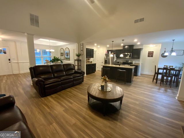 147 Evergreen Drive S, Barnesville, GA 30204