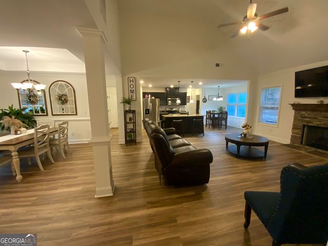 147 Evergreen Drive S, Barnesville, GA 30204