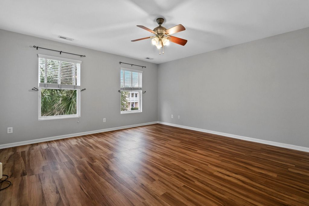 Image 41 of property listing at 7492 Northgate Drive, Hanahan, SC 29410