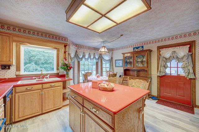 1101 Mcgirt Place, Wilmington, NC 28412