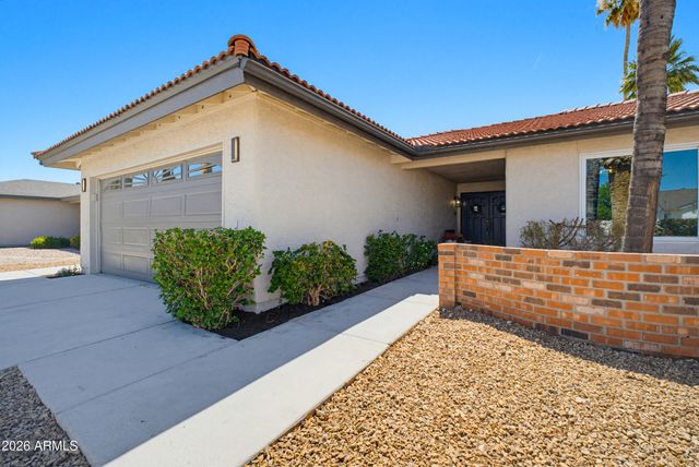 26405 S GREENCASTLE Drive, Sun Lakes, AZ 85248