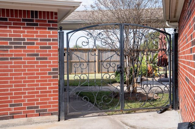 9835 Buckhaven Drive, Houston, TX 77089