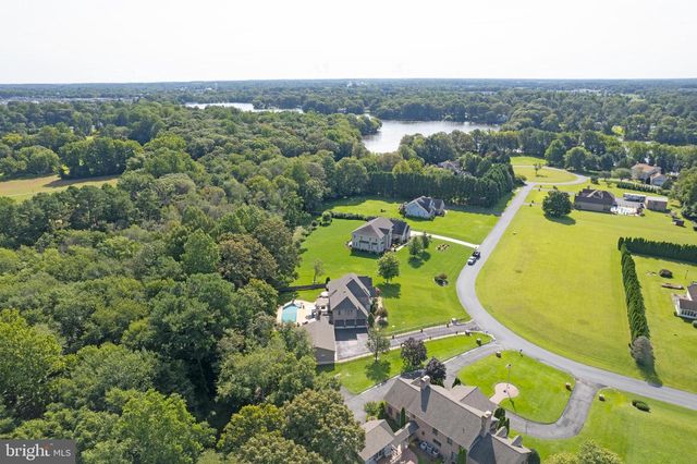 19 LAKE CREST DR, Milford, DE 19963