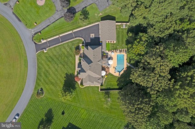 19 LAKE CREST DR, Milford, DE 19963