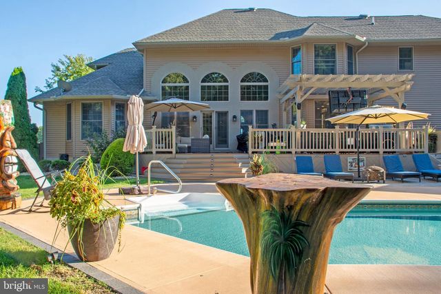 19 LAKE CREST DR, Milford, DE 19963